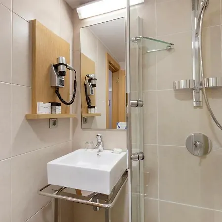 Hotel Nippon 4*