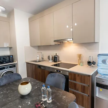 Peaceful And Private Escape 1-bedroom Apartment *
