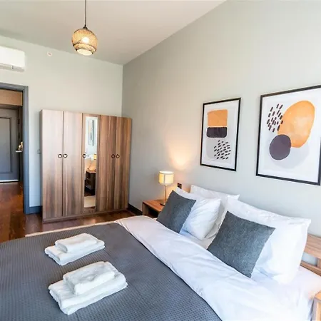 Bright And Modern With Stunning View Apartment