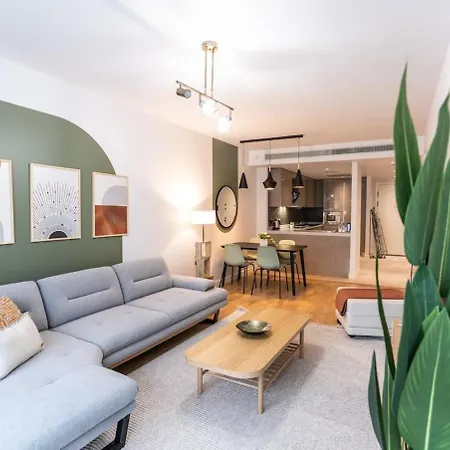 Appartement 1-bdr Getaway With Poolgym Near Taksim Square Istambul