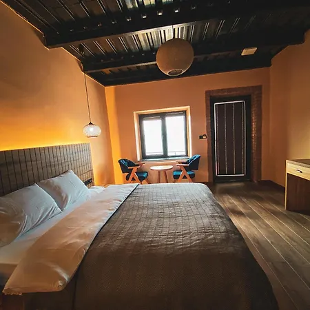 Marina Fener & Hotell *