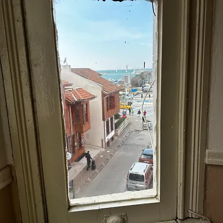 In Great Location In Kadikoy Seaside W. Amazing Shared Terrace *