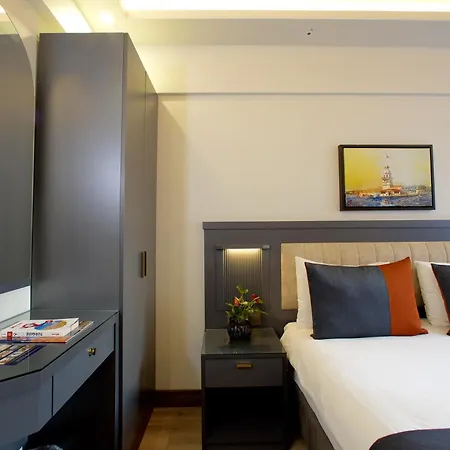 Eyfel Hotel