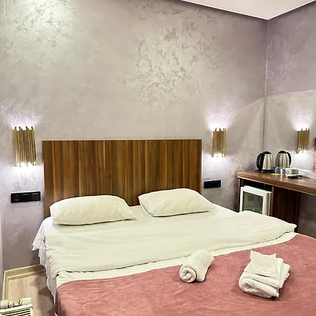 Taxim Alyon Otel