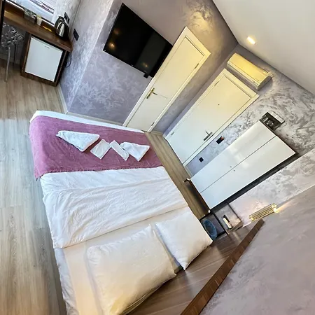 Taxim Alyon Otel