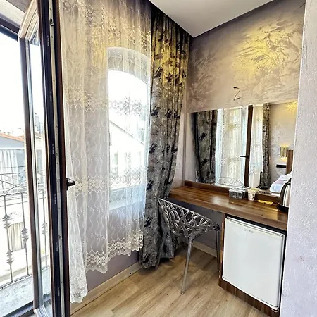 Taxim Alyon Otel