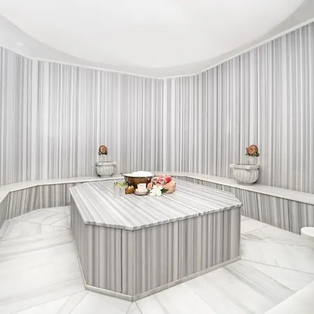 Ramada Plaza Atakoy Hotel