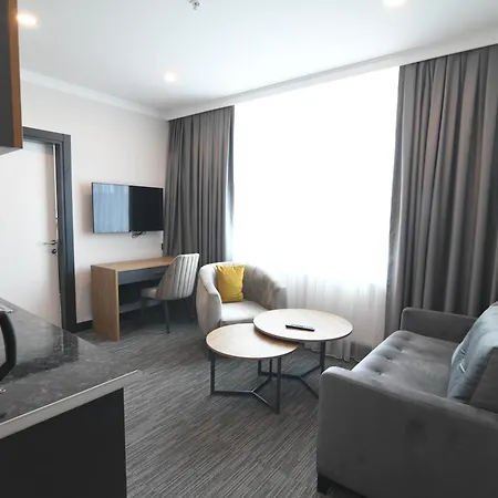 Home Plus Hotel מלון 3*