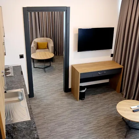 Home Plus Hotel מלון איסטמבול