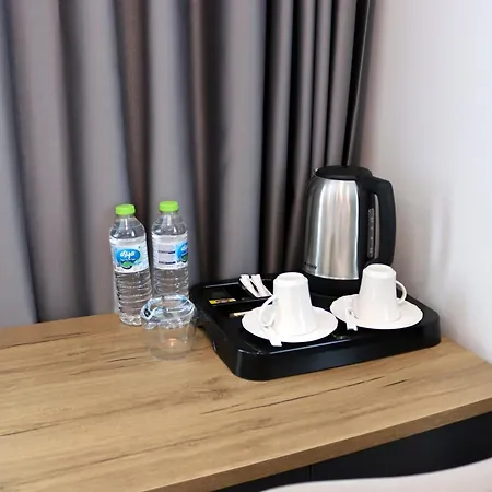 Home Plus Hotel 3*