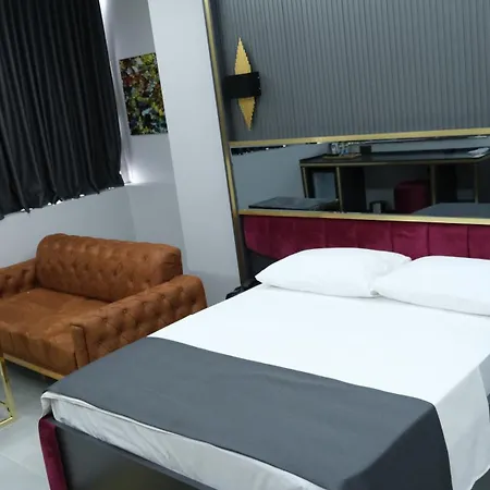 216 Prestige Hotel 4*