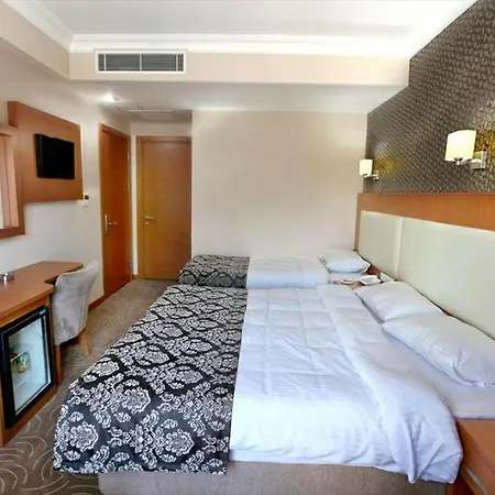 Grand Avcilar 3*