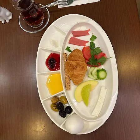 Otel Taxim Alyon