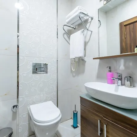 Hotel The Beyza & *