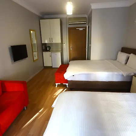 Zendy Hotel 2*