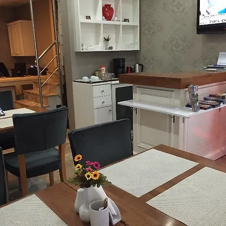 Alyon Hotel