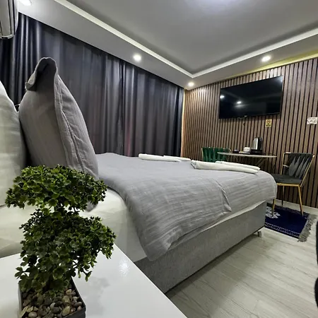 Hotel Ozer & *