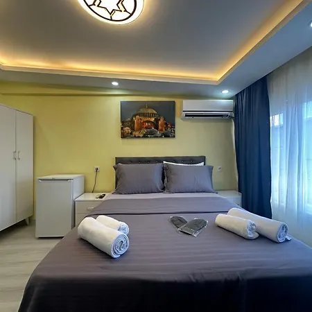 Hotel Ozer & *
