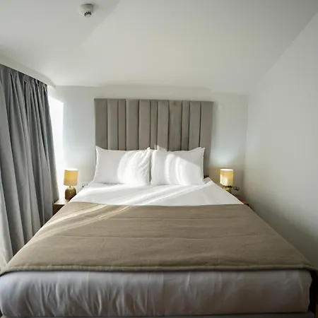 Hotel Business Life Guenesli
