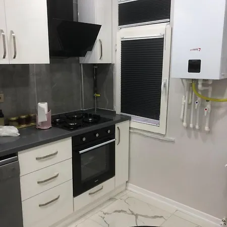 Apartment Zara's In *