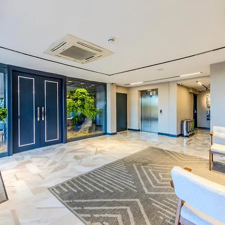 Hotel Heaven Premium Restaurant & Airport Shuttle