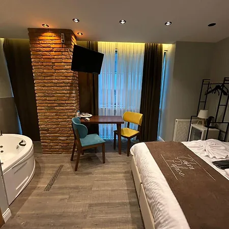 Cakra Palace Aparthotel