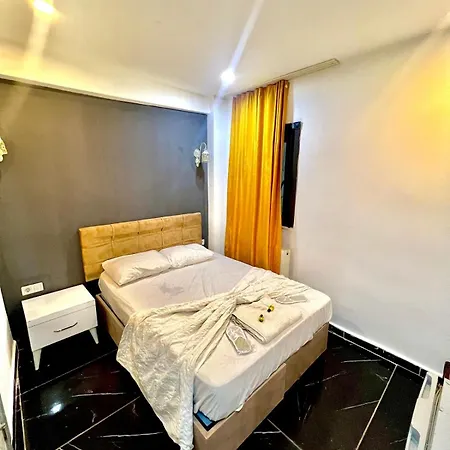 Happy Aparthotel *
