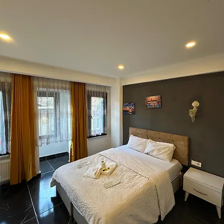 Happy Aparthotel *