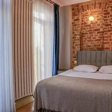 Bed & Breakfast November