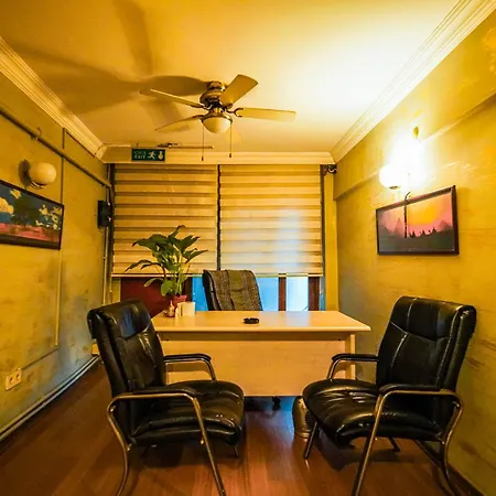 Hotel Sahra 3*