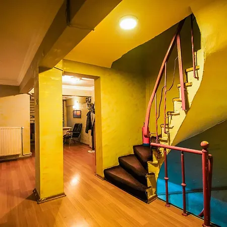 Sahra Hotel 3*