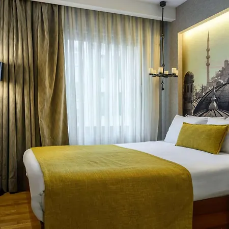 Ramada By Wyndham Grand Bazaar Hotel 4*