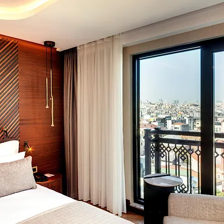 Hotel Levni Premium Old 4*