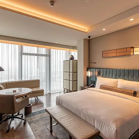 Hotel Fairmont Quasar 5*