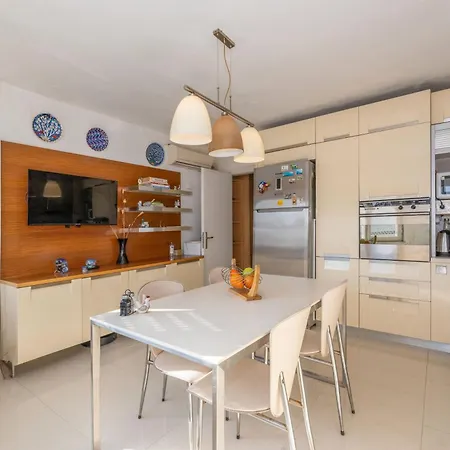 Apartmán Bosphorus View-airport Shutle-high Speed Wifi-private Parking *