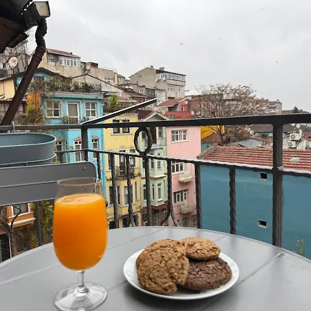 Stunning Private House In Balat Apartment