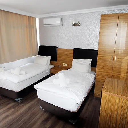 Lyon Hotel Stambuł
