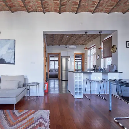 Apartment Beautiful Restored Historical In Galata