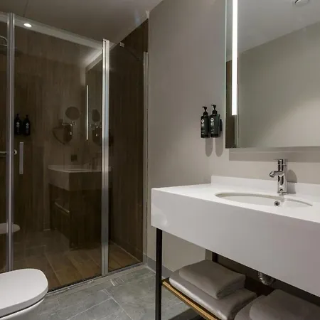 فندق Ramada Encore By Wyndham Arnavutkoy