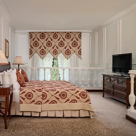 Ciragan Palace Kempinski Hotel 5*