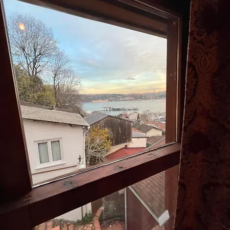 Triplex With Sea View