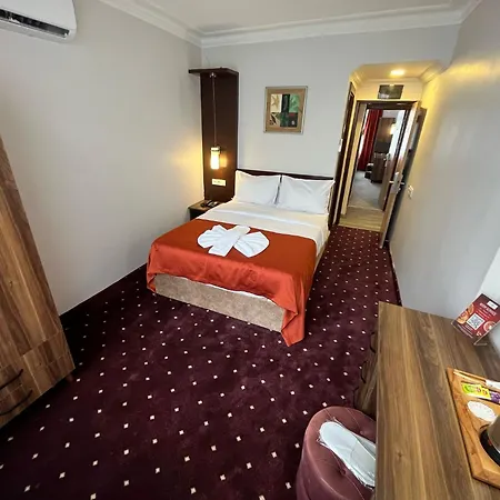 Topkapı 3* Istanboel