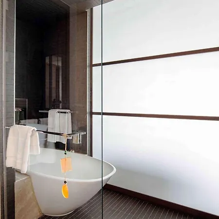 Fairmont Quasar Hotel