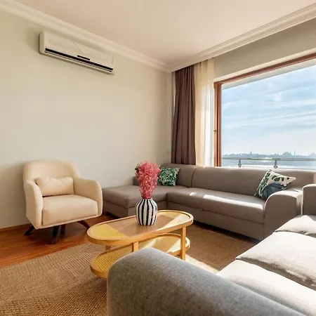 Bosphorus View With 3 Bedrooms Apartment *