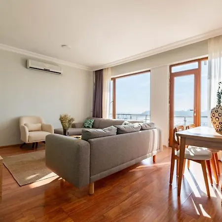 Bosphorus View With 3 Bedrooms *