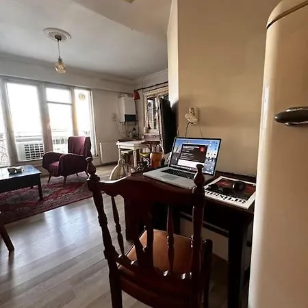 Cozy Flat To Taxim, Beyoglu, Pera, Galata Apartment *