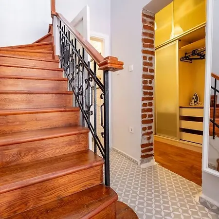 Spacious Dublex In Cihangir Apartamento *