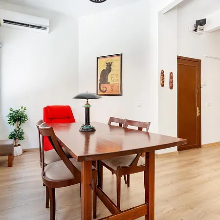 Istanbul'un Tarihi Boelgesi'nde Modern Konforlu *