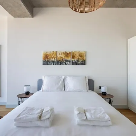 Beautiful Bright Deluxe 1bd Poolviews! #311 Apartment *