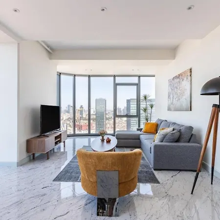 Apartment Beautiful Bright Deluxe 1bd Poolviews! #311 *